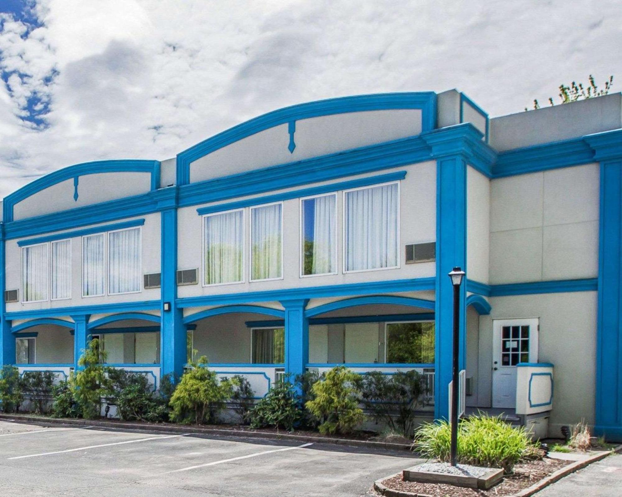 Econo Lodge Inn & Suites Old Saybrook - Westbrook Exterior photo