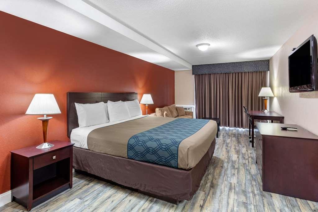 Econo Lodge Inn & Suites Old Saybrook - Westbrook Room photo